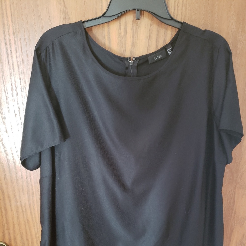 Black short sleeve shirt